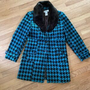 Houndstooth Jacket with Faux Fur Collar